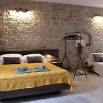 Orange * Sibenik