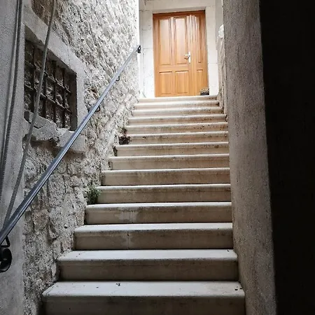 Orange Apartman Sibenik