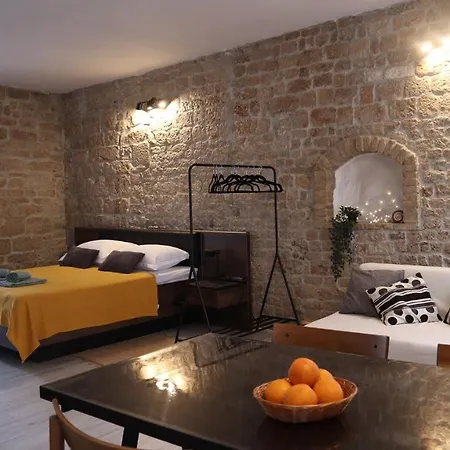 Orange Apartman *