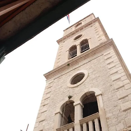 Orange * シベニク